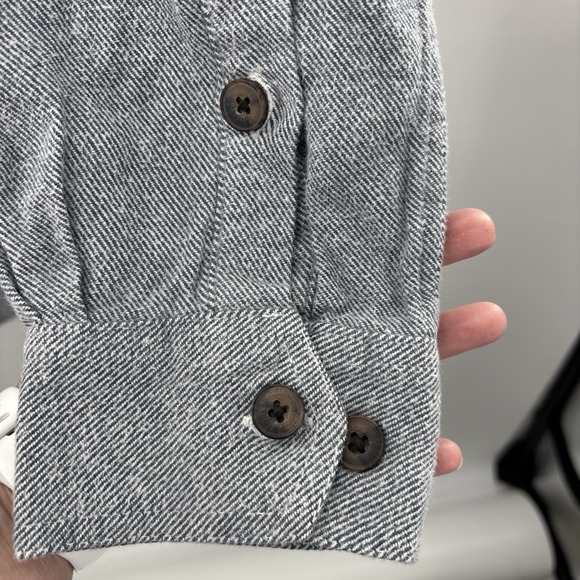 Duluth Trading Shirt Mens L Gray Relaxed Fit Long Sleeve Button Down Outdoor - Picture 7 of 9